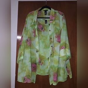 Maggie Barnes 2 Piece Gorgeous Top Size 30 - 32 (4X)